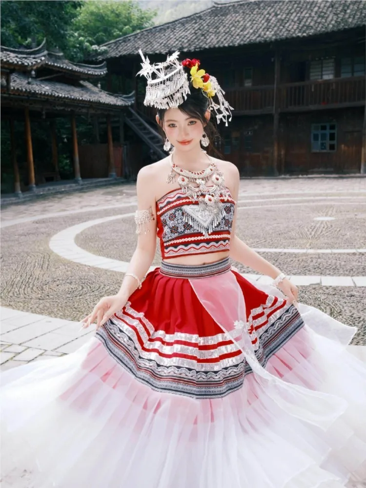 

Ethnic customs portrait long dress travel photography exotic women's clothing
