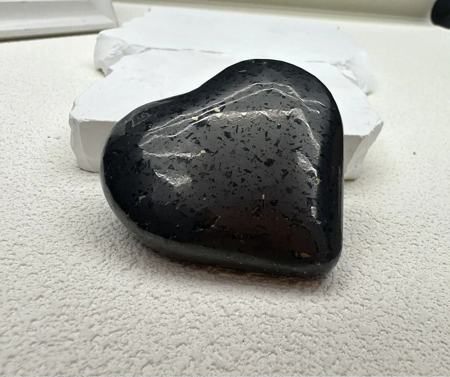 Wholesale 1pcs 100% Natural Russia Shungite Hearts Double Puffy,5cm Real Shungite Stone Genuine,EMF 5G Protection