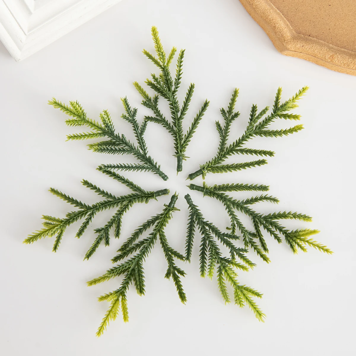 

Plastic Christmas Tree Needle Wreaths, Candy Scrapbook, Wedding Decor, Artificial Plant Pine, Home, Outdoor Garden, 10Pcs, 20Pcs