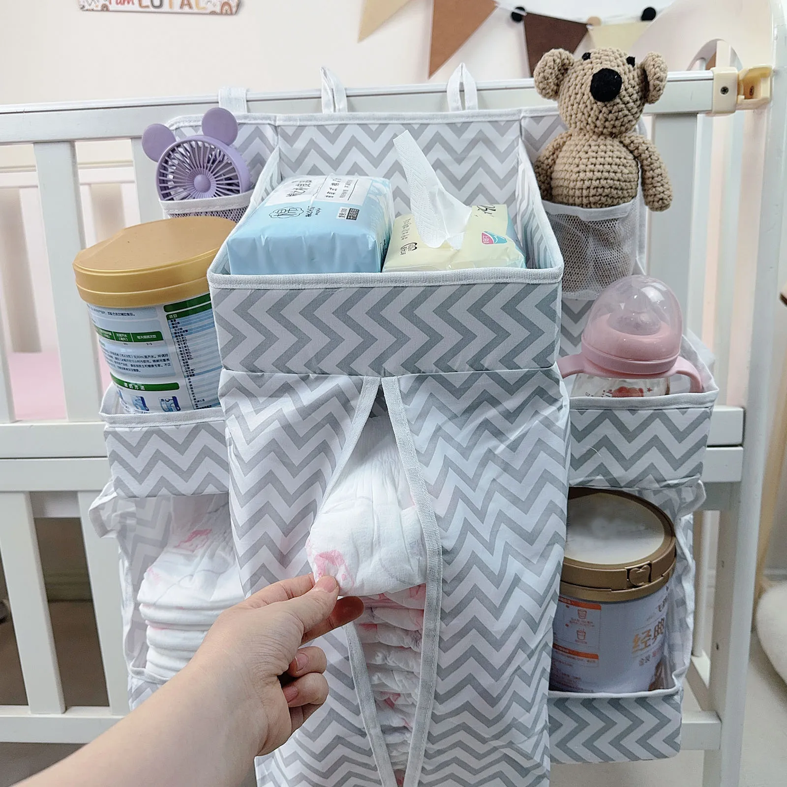 

Diaper Caddy Hanging Diaper Organizer Hanging Nursery Decor Baby Shower Gifts Bedside Storage Bag Hang on Crib Changing Table