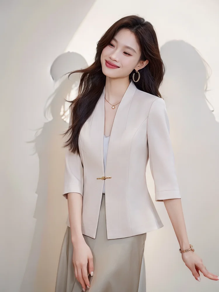 

Blazers Womans Insignia Meadow Effect Balloon Garden Naturalist Female Natural Tulip Sleeve Floral Surface Field Appearance 2026