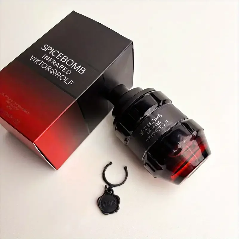 فيكتور آند رولف بوم! عطر رجالي - خشب حار مختلط بالعنبر والفانيليا، 3.4 أونصة، عطر يدوم طويلاً، رجالي عالي الجودة