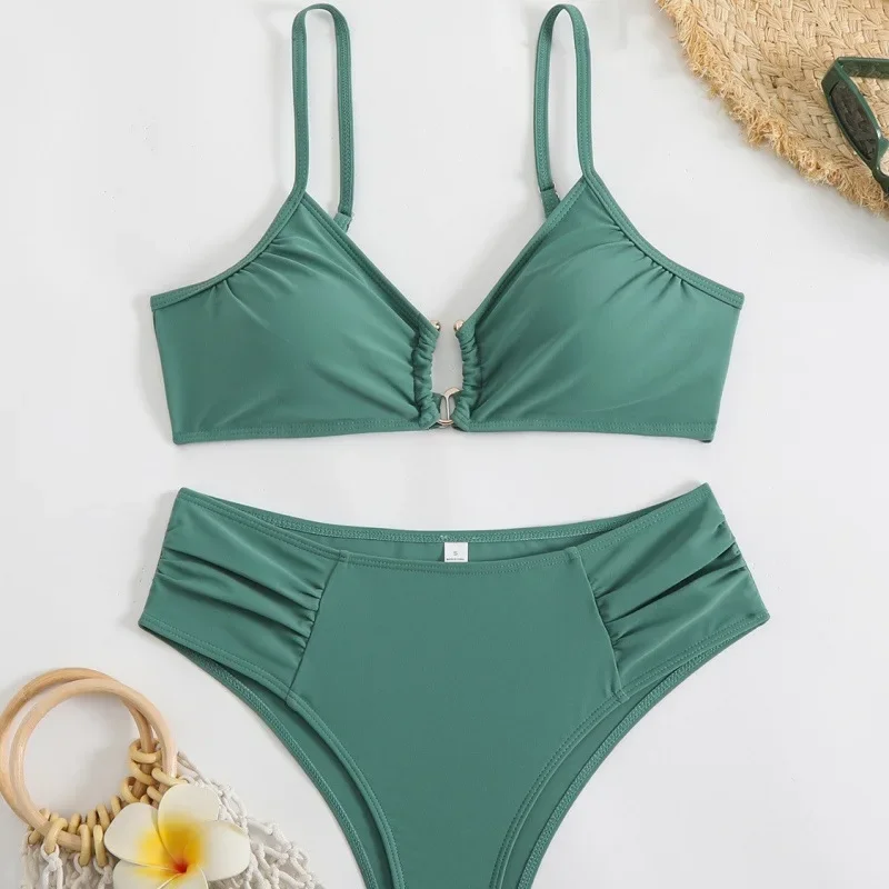 섹시한 퓨어 컬러 트라이앵글 비키니 수영복 여성 2025 신상 크로스보더 수영복 우아하고 세련된 여성 수영복