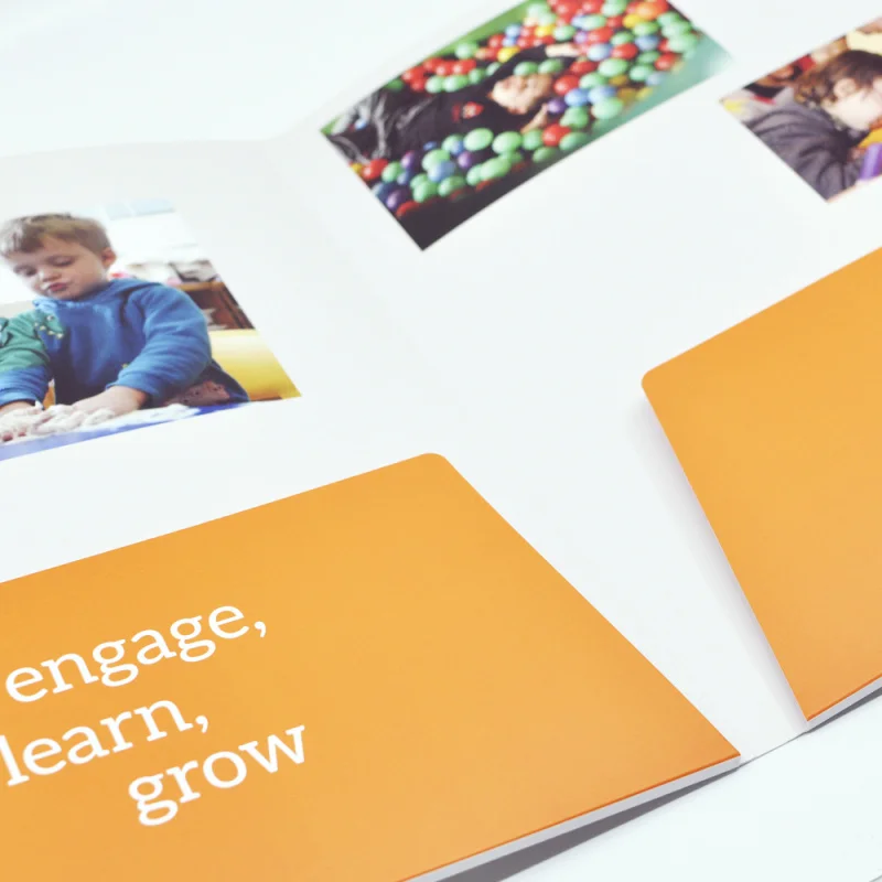 

Custom Folder with Spine Thick Document Storage Pocket Ideal for Company Presentations and Trade Shows