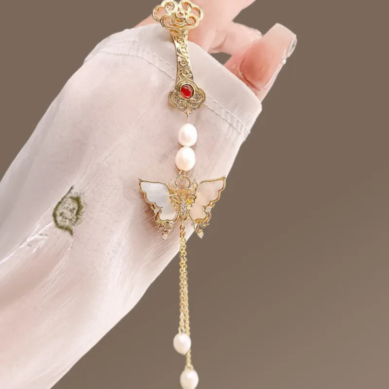 Exquisite Palace Style White Shell Butterfly Tassel Pendant Pearl Brooch Women Party Jewelry