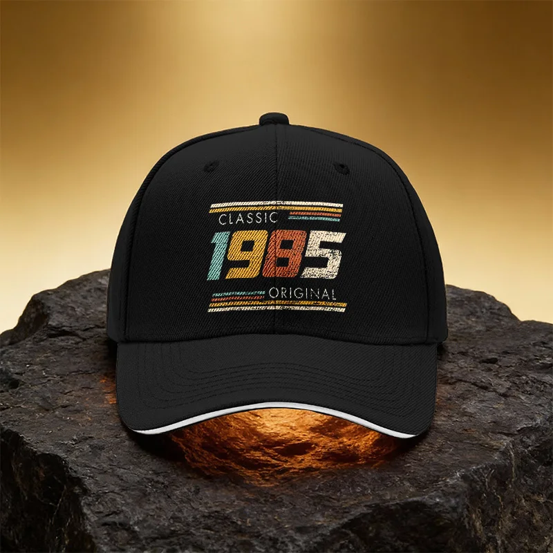 

1985 Vintage Classic Number Print Unisex Baseball Cap Sandwich Brim Sports Cap, Suitable for Daily Commuting and Travel - An Exc