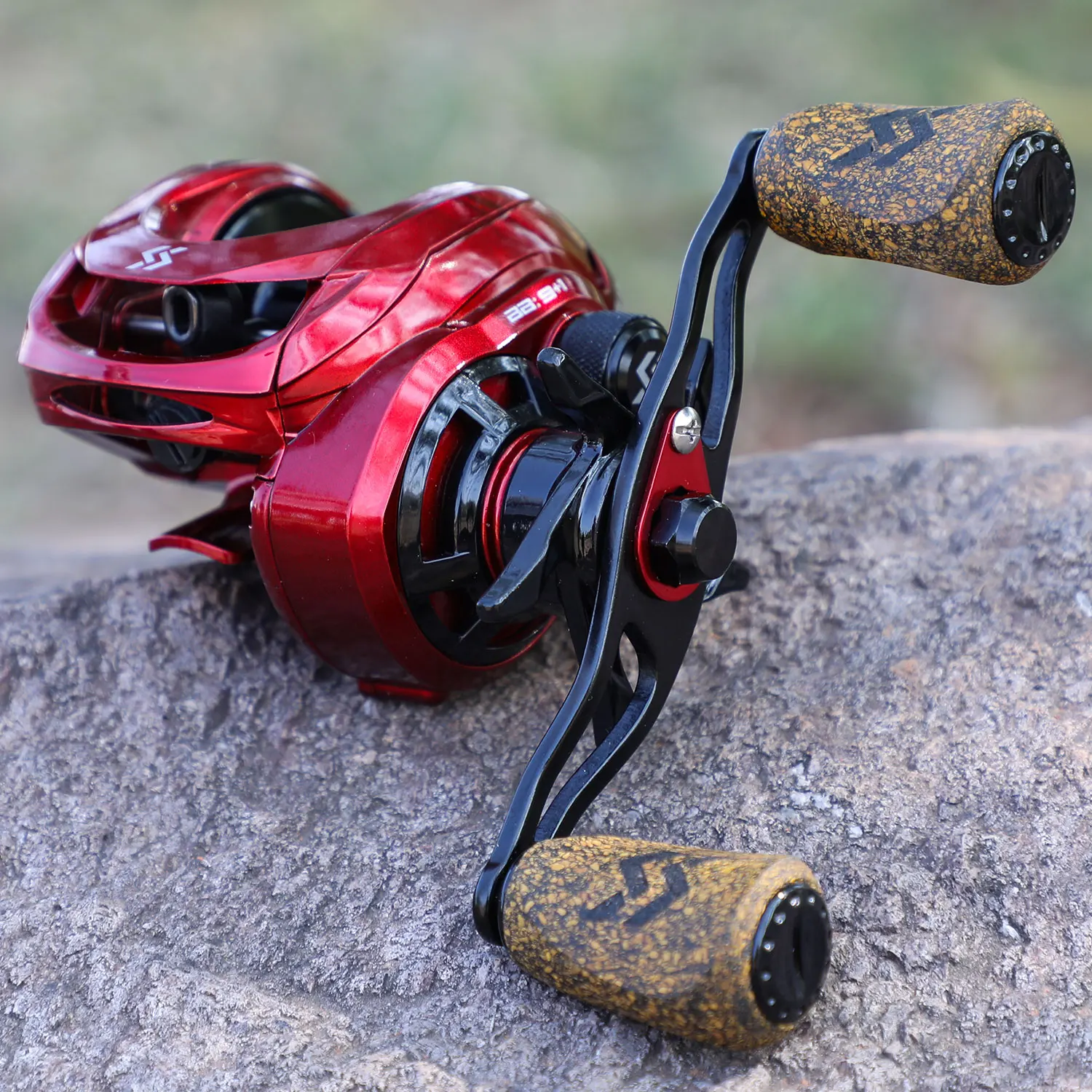 Sougayilang Baitcasting Reels 8:1 Gear Ratio magnetic Braking System  9 + 1 Ball Bearings Super Smooth Anti-Corrosion Reel Pesca