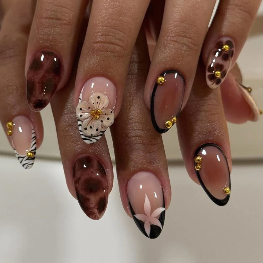 

Metal Bead 3D Flowers Brown Halo Dyeing Nail Art French Zebra Pattern False Nails Detachable Finished Fake Nails Press on Nails