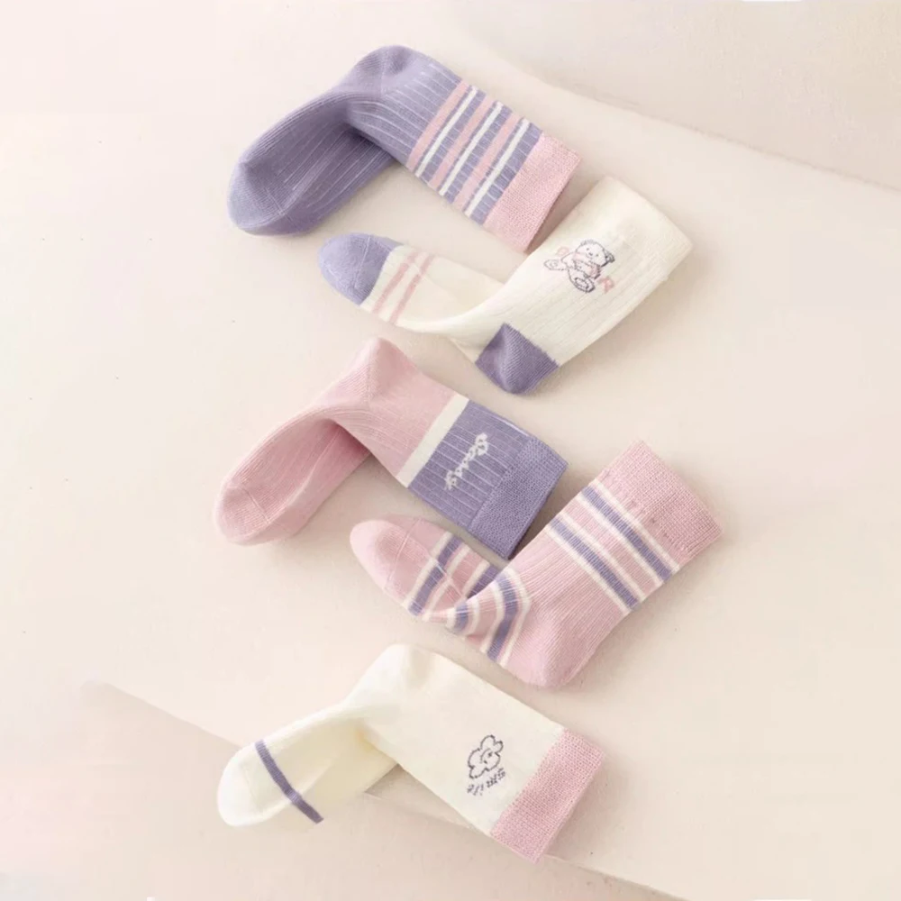 5 أزواج من جوارب الأطفال، رسوم متحركة للخريف، أقدام غير خانقة، طلاب أطفال عصرية، جوارب متوسطة قابلة للتنفس، جوارب غير رسمية