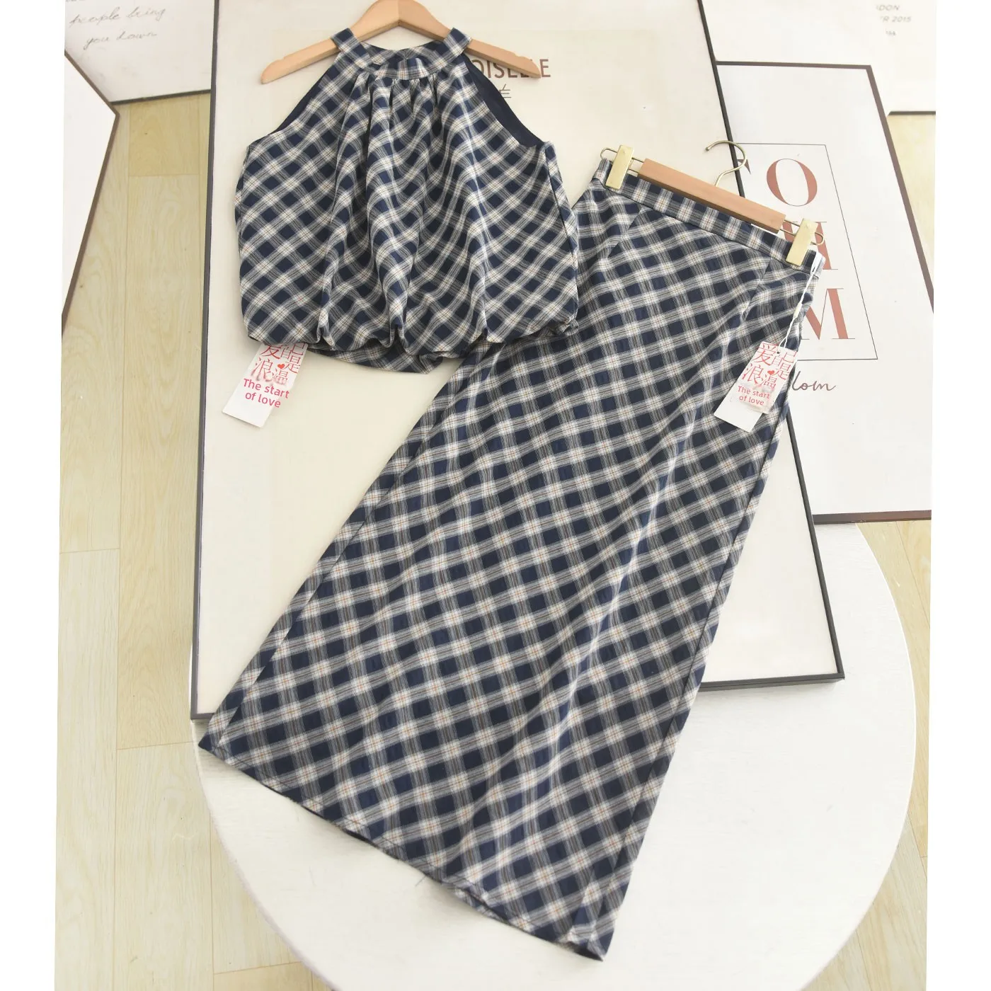 

Korean Style High Waist Plaid Vest And Skirt Set Neck Hanging Shoulder Show Belly Button Back Split Slimming Effect Two Piece...