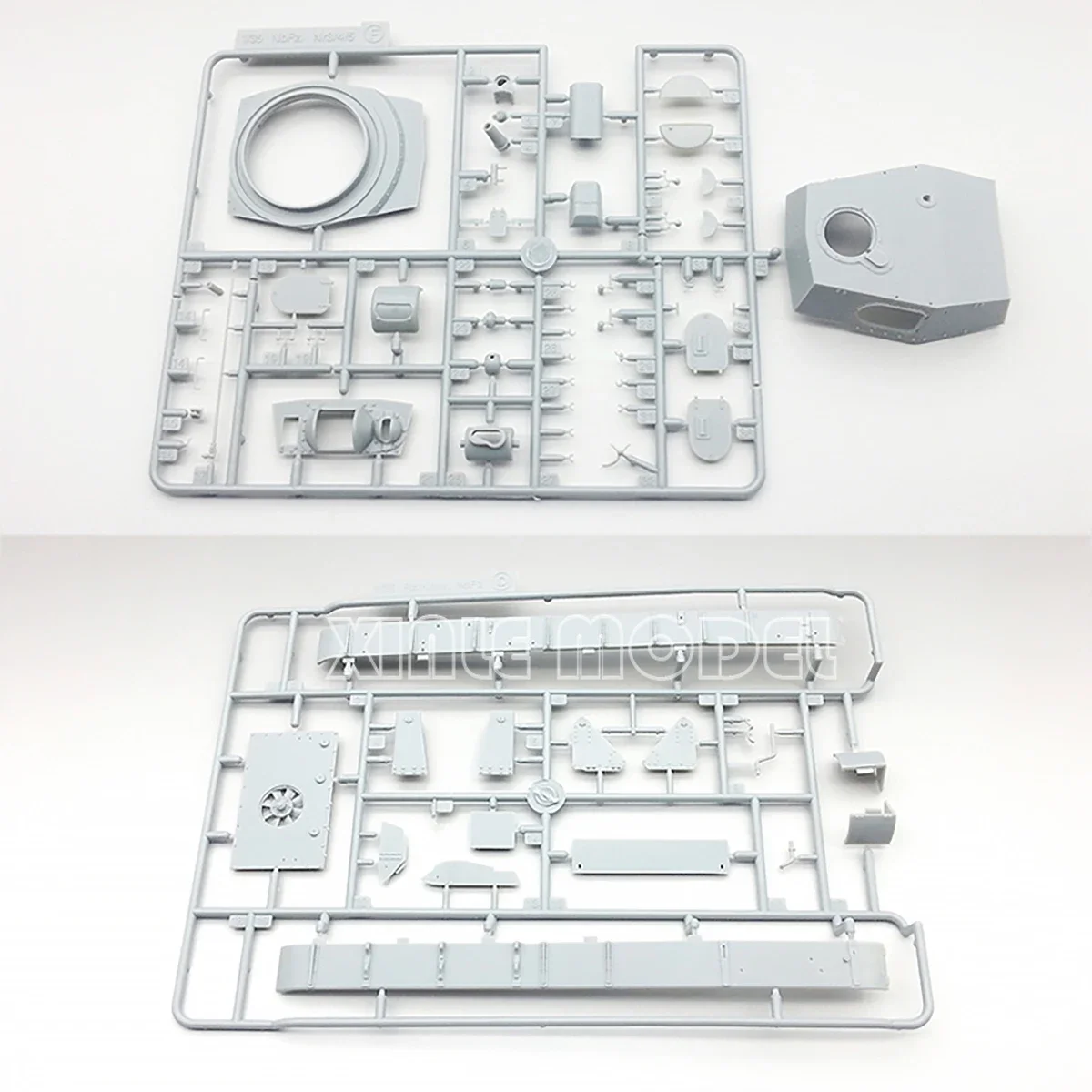 Amusing Hobby Plastic Assembled Tank Model Kit 35A003 German Multi-Turret Tank, Norwegian Campaign 1/35
