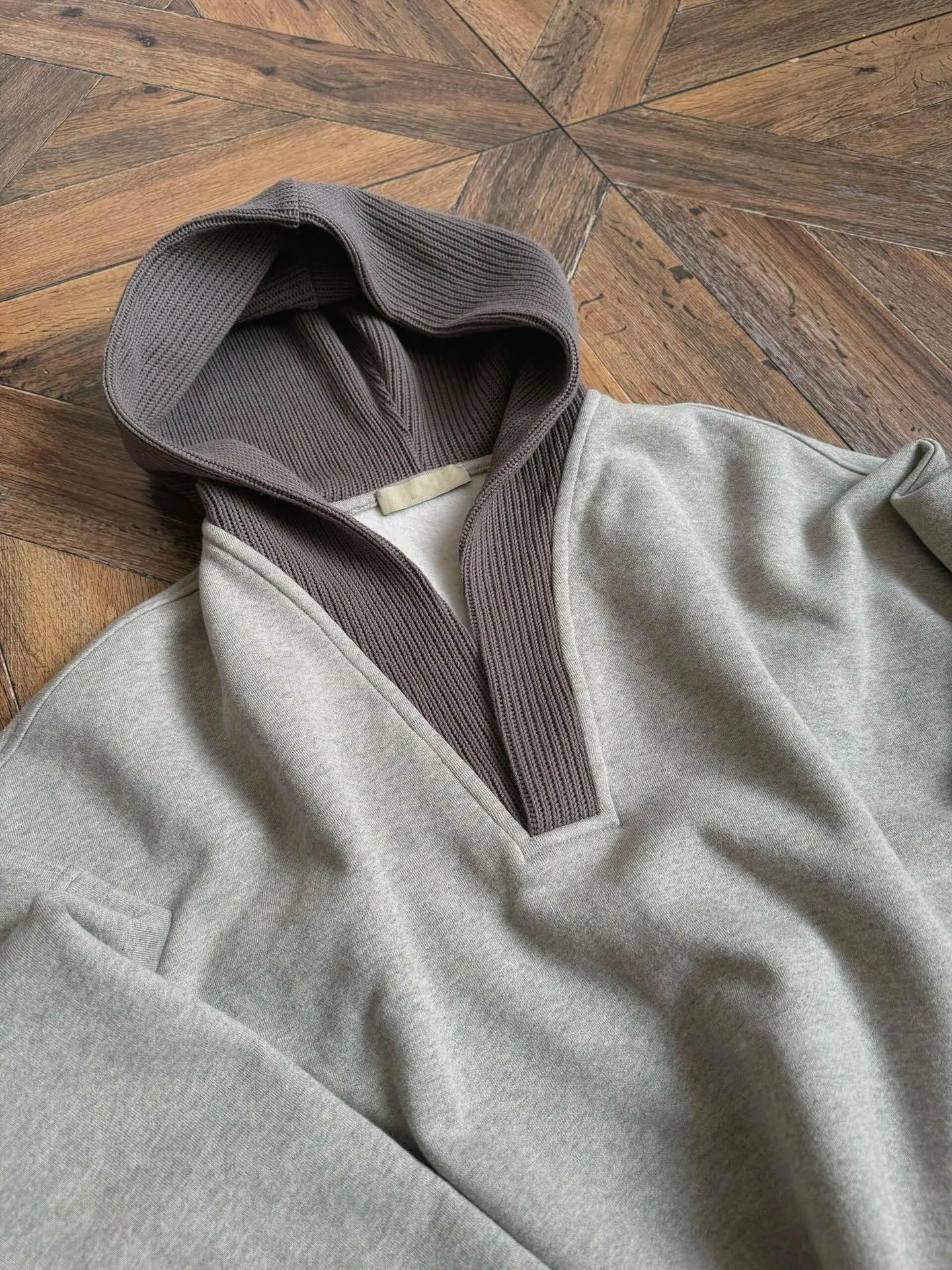 V طوق هوديي الرجال مقنعين المرقعة هوديي مع الأصفاد المرنة الخامس الرقبة ملابس الشارع الشهير لخريف شتاء الخامس الرقبة هوديي #2