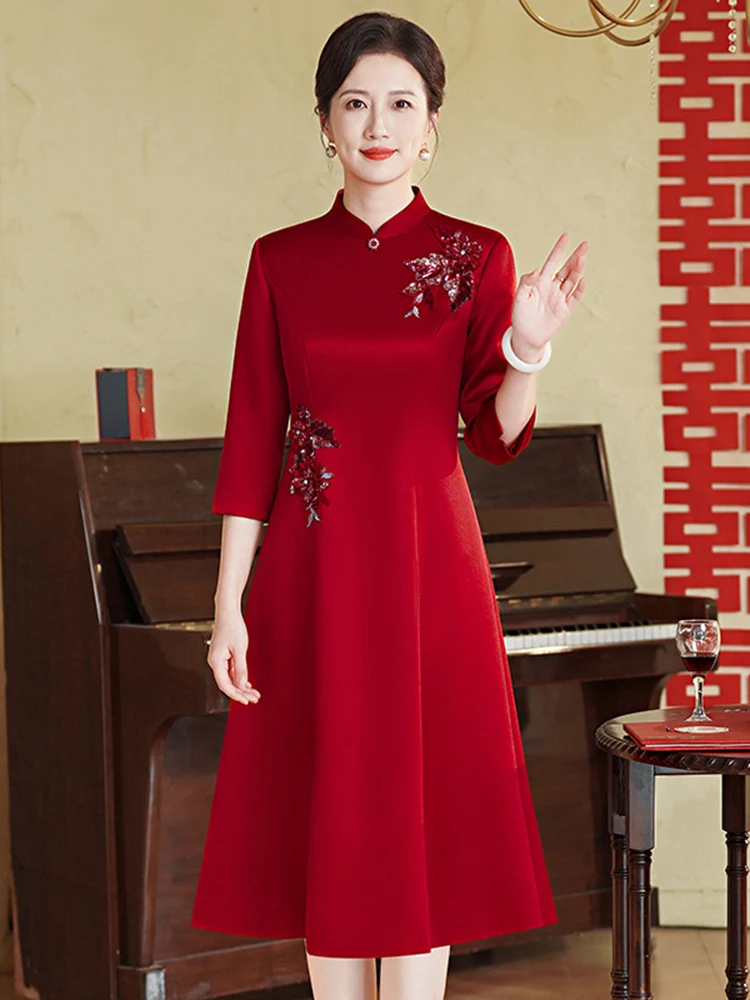 

Elegant Wedding Dress for Mothers of the Bride Autumn Winter Large Size Embroidered Mid-Length Breathable Polyester Fiber