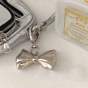 Zakol Y2K dễ thương Pearl Pearl Bowknot Keychain cho nữ nữ kim loại vòm mặt dây chuyền trang trí phụ kiện 6 Bán hàng chính Micanga Keychain - 3