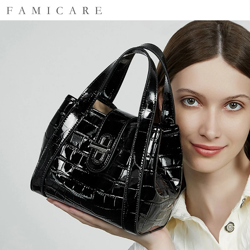 2025 New Women's Light Luxury Capsule Lock Design Crossbody Bag Ladies Commuting Crocodile Pattern Vegetable Basket Tote Handbag