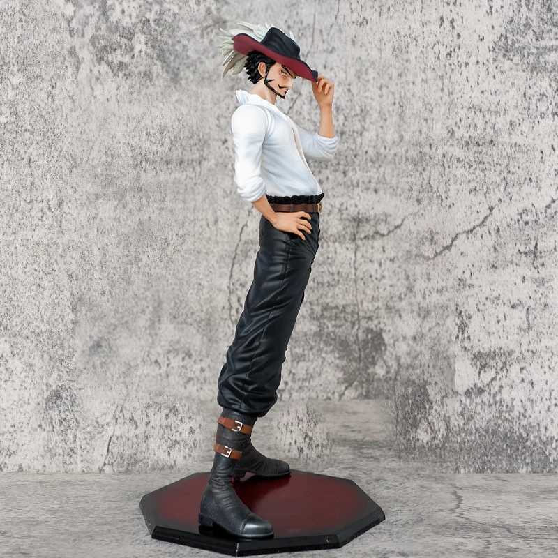 新リリースワンピース白制服イーグルアイチョッパーミホーク Abs プラスチックアクションフィギュアデスクトップ装飾グッズギフト