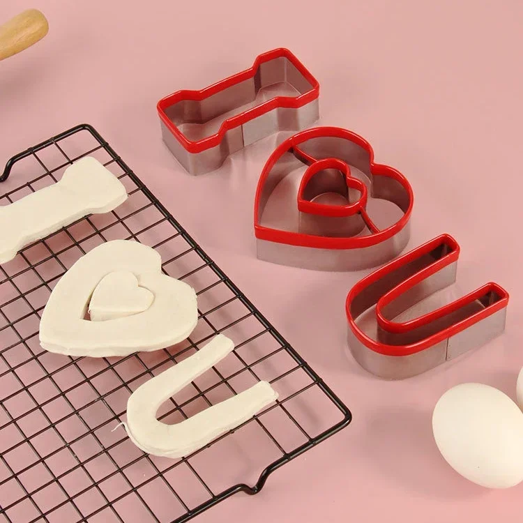 

3pcs/set Valentine’s Day Cookie Cutters Heart I LOVE U Shapes Stainless Steel Molds Wedding Fondant Cake Decorating Baking Tools