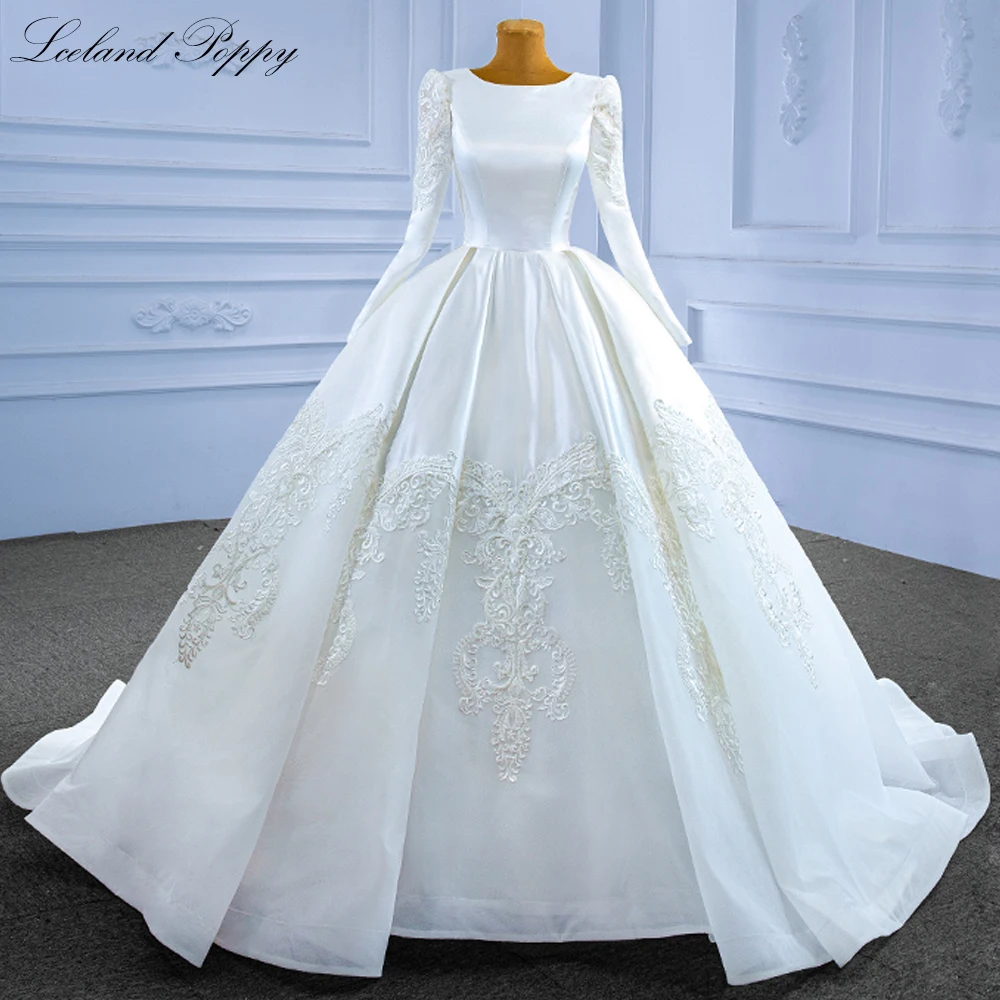 

Lceland Poppy Women's Ball Gown Satin Wedding Dresses Long Sleeves Floor Length Lace Appliques Bridal Gowns with Chapel Train