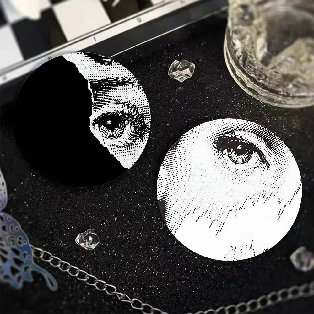 الفن الوجه F-Fornasetties الكرتون شارات شارة مستديرة صفيح عملة بروش الملابس على ظهره اكسسوارات التلبيب دبوس #4