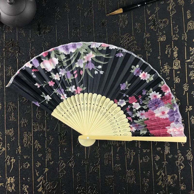 

Chinese Style Bamboo Fan Silk Folding Fan Wooden Shank Tassel Elegent Female Fan High Quality Home Decoration 21cm