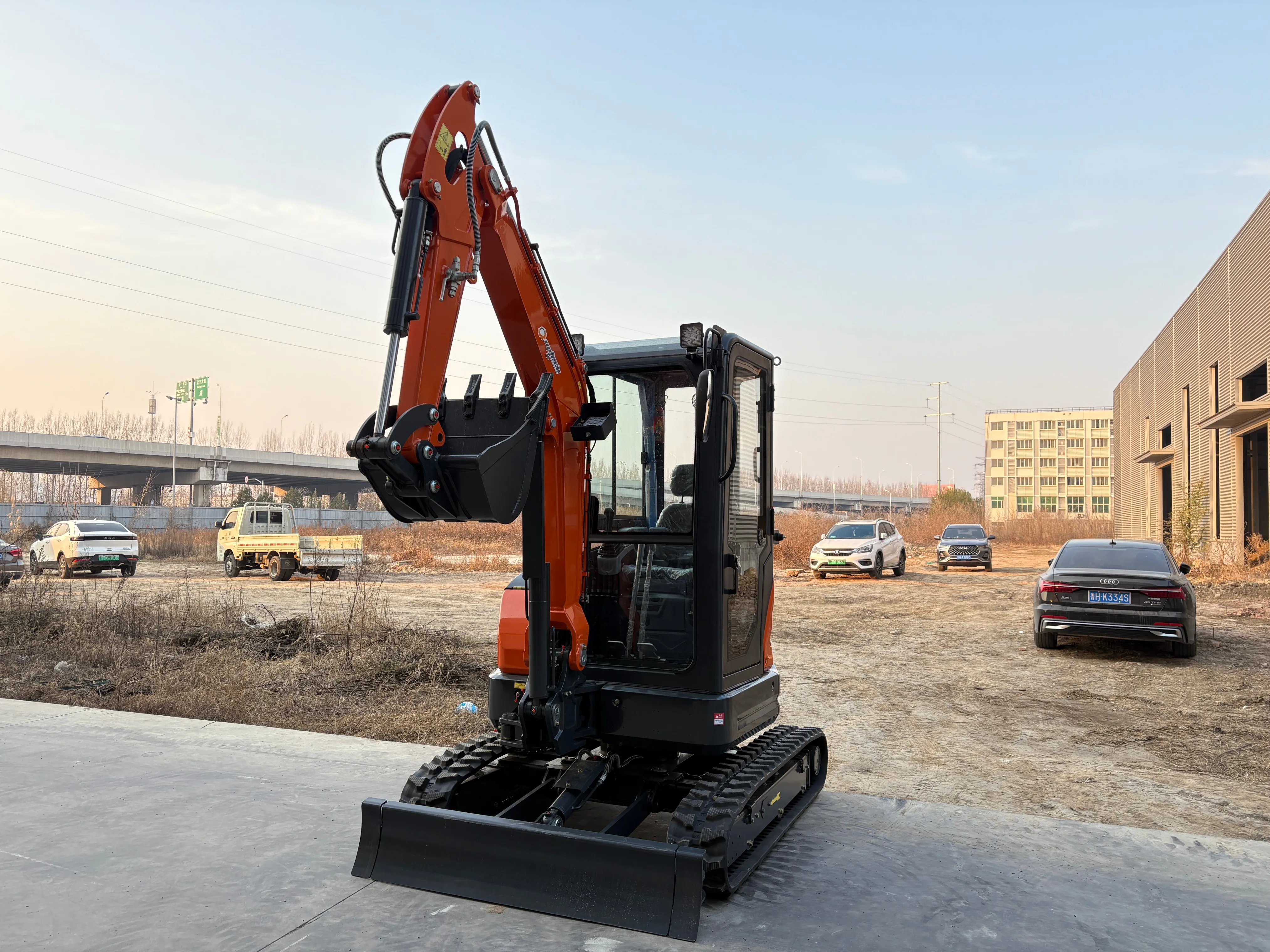 

Customized Mini Excavator, Agricultural Small Excavator, Crawler Excavator, Small Excavator with Tilt Bucket for Sale
