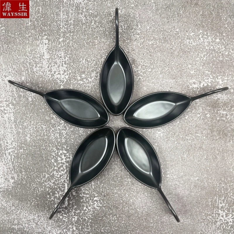 

Fish Shaped Color Glazed Ceramics Snack Dish Spoon Sauce High White Porcelain Dinnerware Household Kitchenware