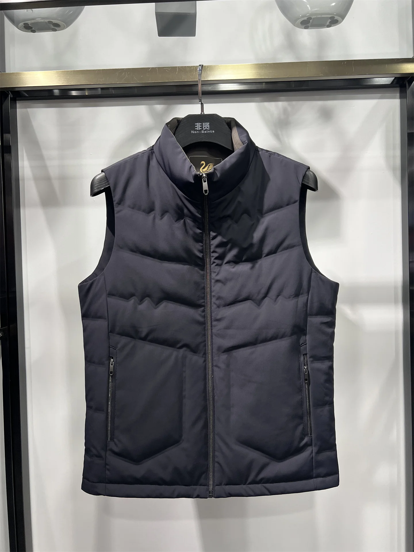 

Мужской зимний пуховый жилет Non-Xian Deep Blue на молнии, прямого кроя, с теплыми пуховыми вставками на плечах, без следов носки, для делового стиля