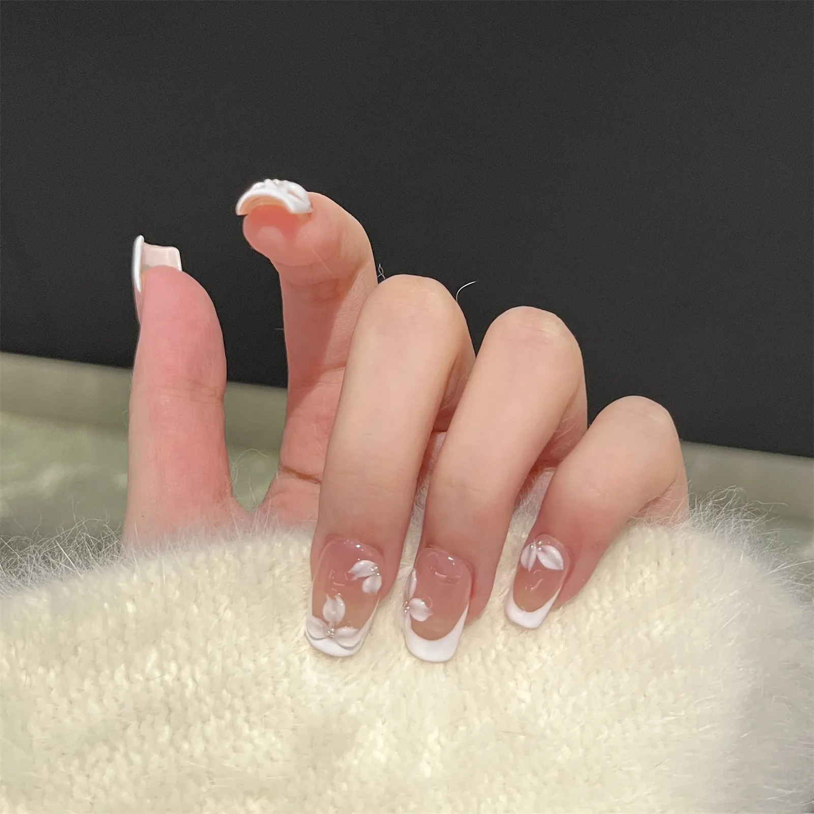 10PCS Handmade French Nude White False Nails with 3D Floral Design Elegant Glossy Matte Press on Nails for Wedding Party