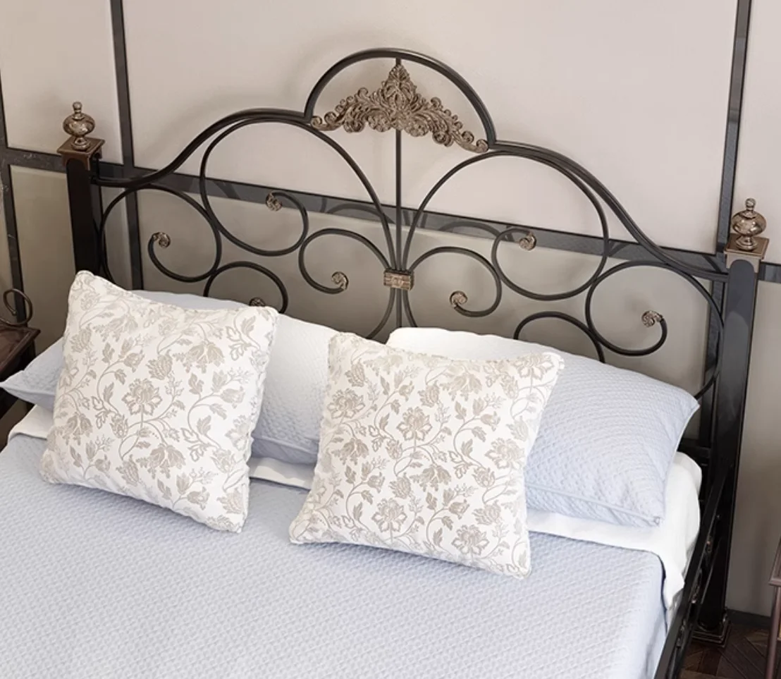 New Wrought iron bed Custom European Princess Vintage bed Iron frame sheet person double Classic 1.5m 1.8 image 3