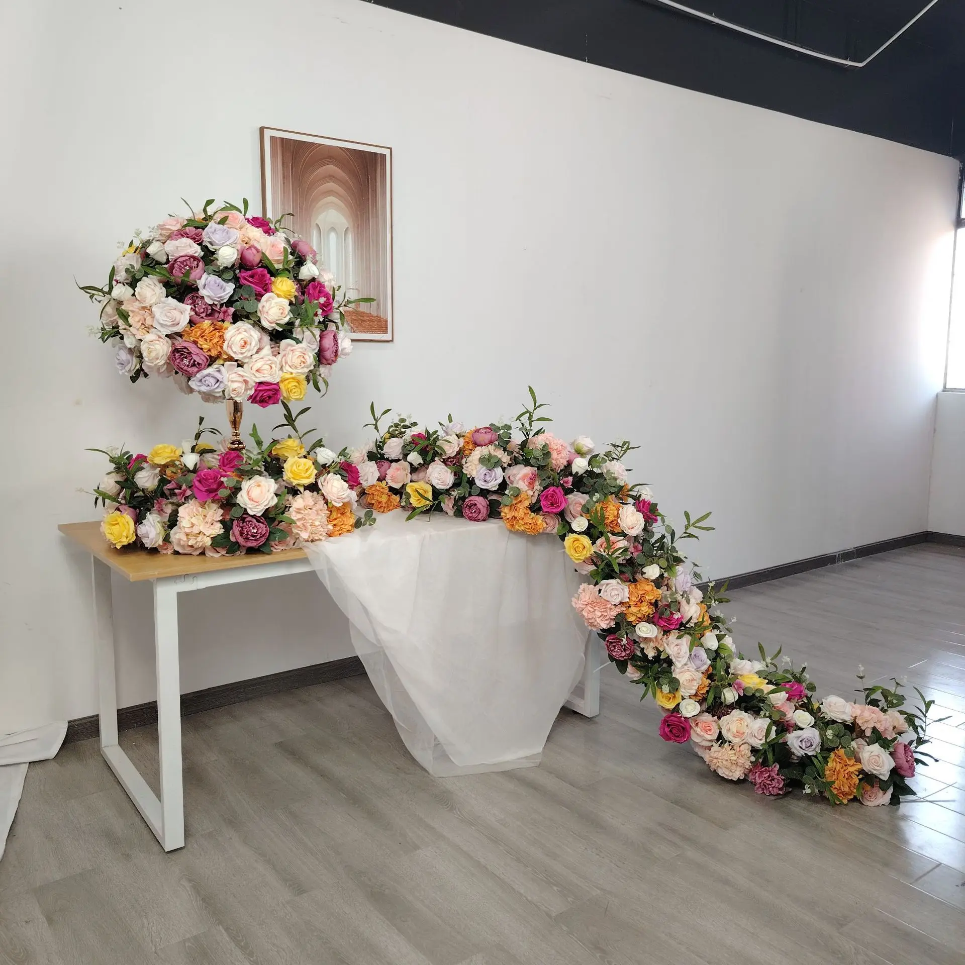 Künstliche Grünpflanzen, rosa Blumenkugel, Blumenreihe, Hochzeitsbogen, Bühnenhintergrund, Dekoration, Seidenblumenarrangement, Großhandel, Eventdekoration – Detail 2