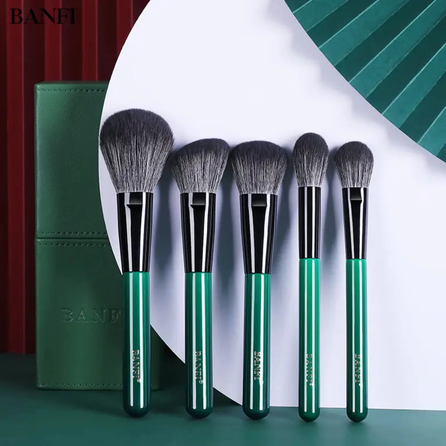 

High-Quality Luxurious 12-Piece Dark Green Makeup Brush Set - Soft and Silky Brushes for Flawless Face and Eye Makeup - Must-Hav