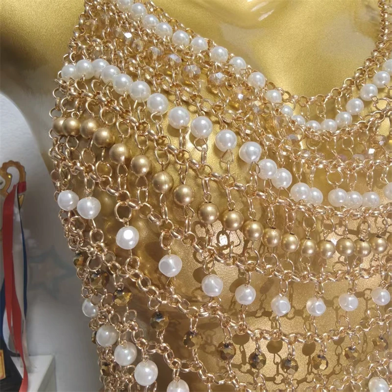 Damen Gold Perlen Körperkette Bralette Neckholder Mehrschichtiges Perlenbesetztes Crop-Top Sexy Rückenfreies Kettenhemd Nachtclub Festival Party – Detail 5