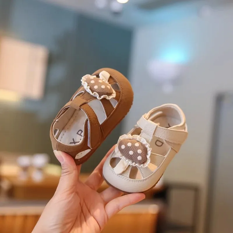 Baby Flat Shoes Round Toes Girls Sandals Hollowed-out Soft Sole 2026 Summer New Toddler Kids Walking Shoes Non-slip Casual