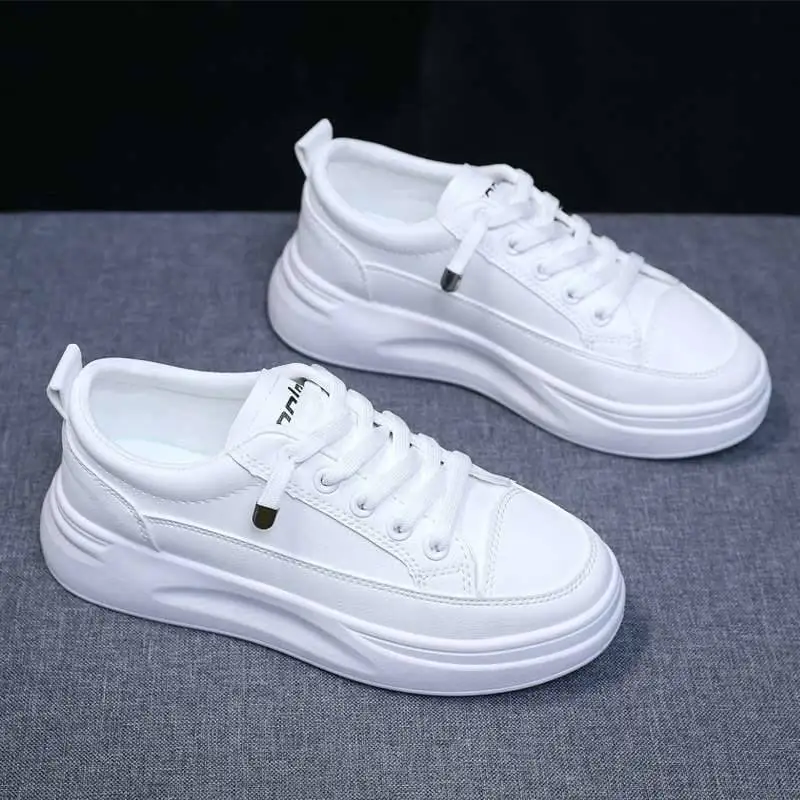 

White Sneakers Women Spring and Autumn New Leather Panel Shoes Thick-soled Breathable Sneakers Outdoor Fashion Travel Shoes