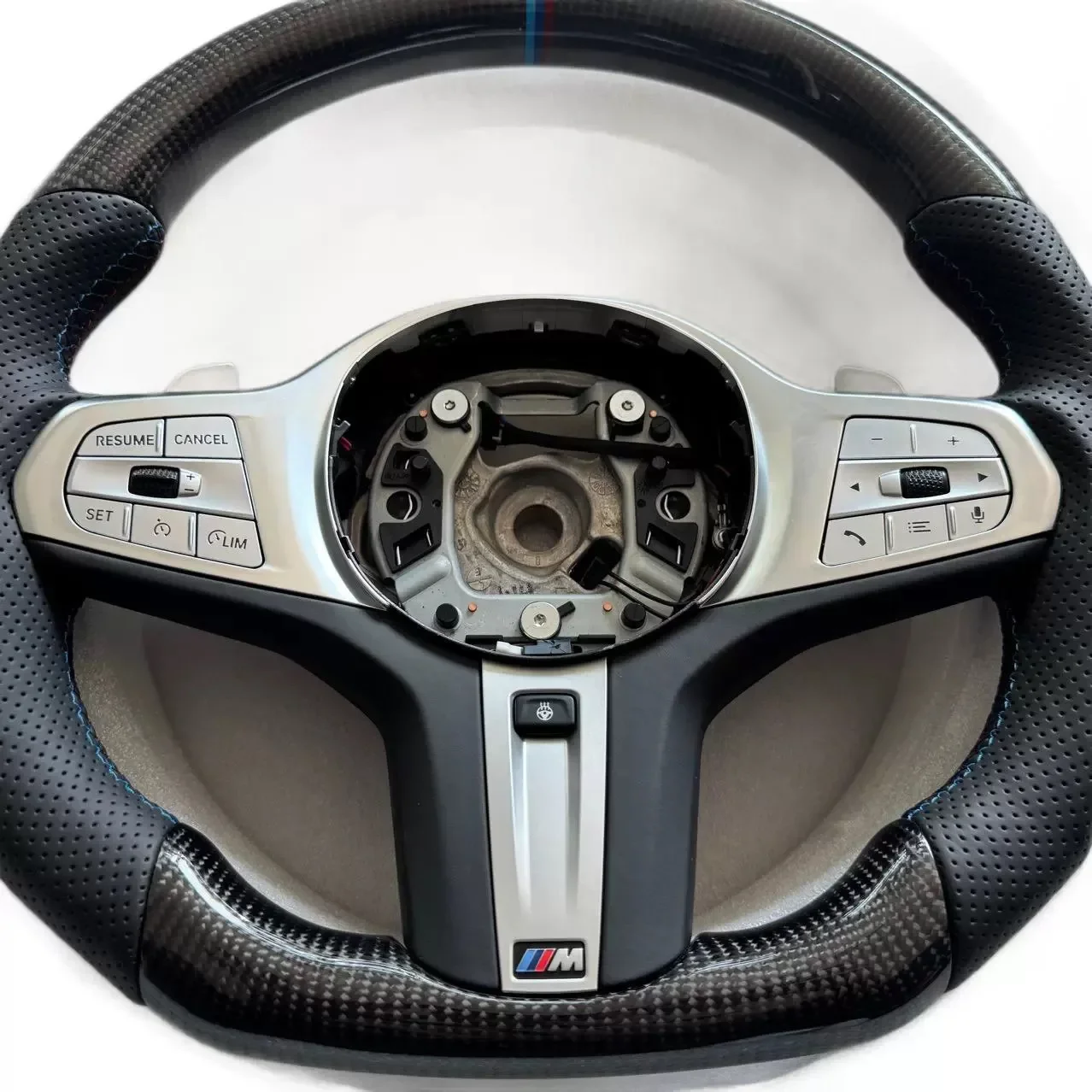 Adecuado para volante BMW Т-образная задняя часть с дюймовым покрытием G30g38m volante 520 525 530 530 Adecuado para volante BMW Т-образная задняя часть с дюймовым покрытием G30g38m volante 520 525 530 530