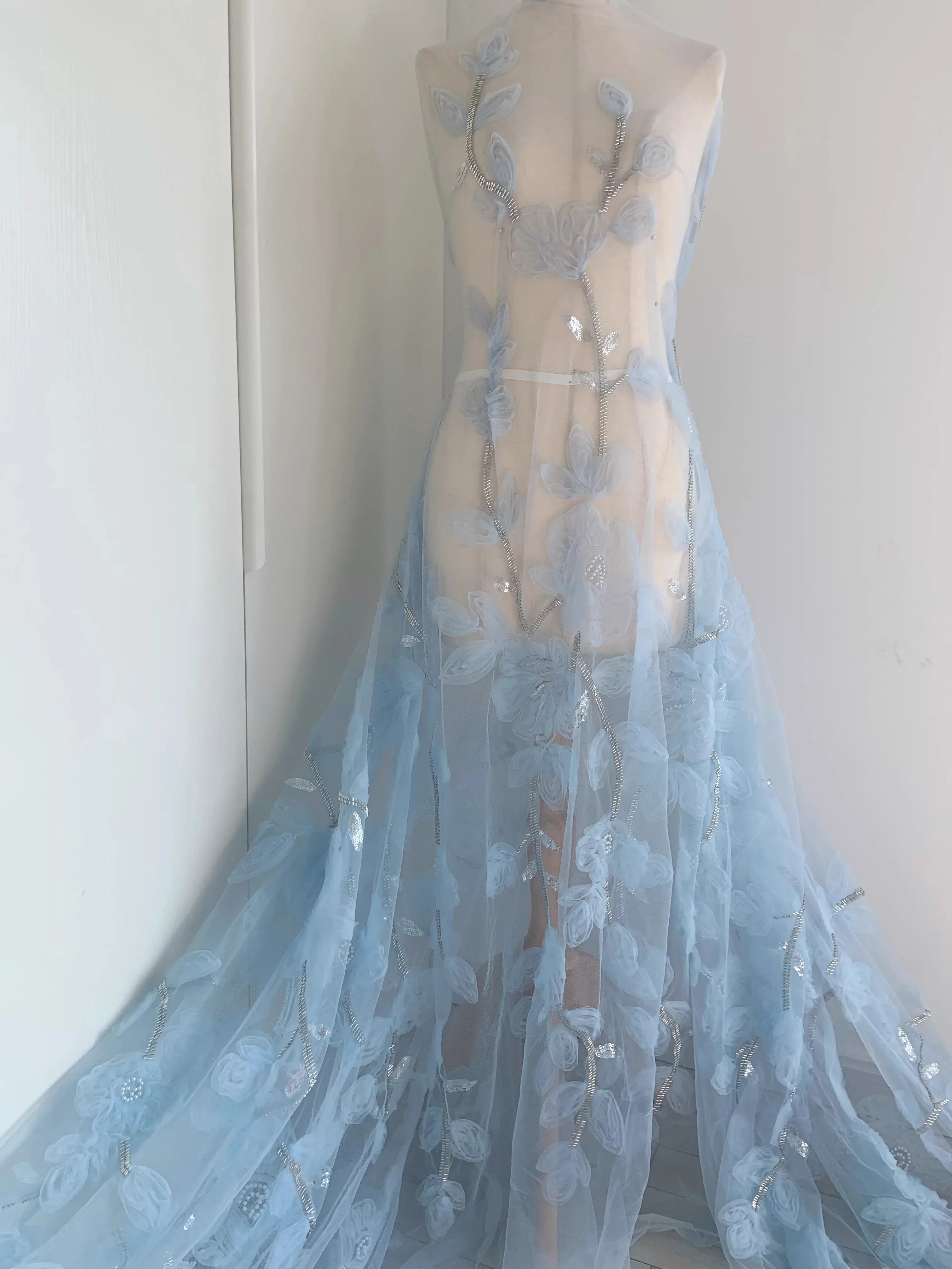 Telas de alta gama personalizadas para ropa de alta costura, vestidos de novia, trajes de baile, telas para costura, tela con flores 3D y abalorios.