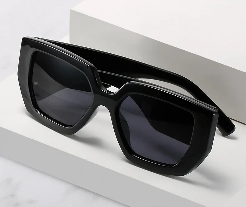 OEC-MANAGEMENT CPO Steampunk Platz Sonnenbrille Neue Frauen Männer Multicolor Punk Sonnenbrille Weibliche Übergroßen Fashion Shades Brillen UV400 – Detail 2