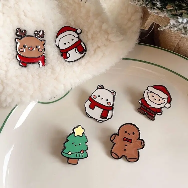 Japanese Cartoon Christmas Brooch Fashion Elk Santa Claus Metal Badge Male Female Students Personalized Backpack Clothing Pins