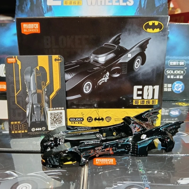 

Original 1:64 Blokees Wheels E01 Gothan Shadows Batmobile Blind Box Batman Joker Action Figures Assembled Car Model Collectible