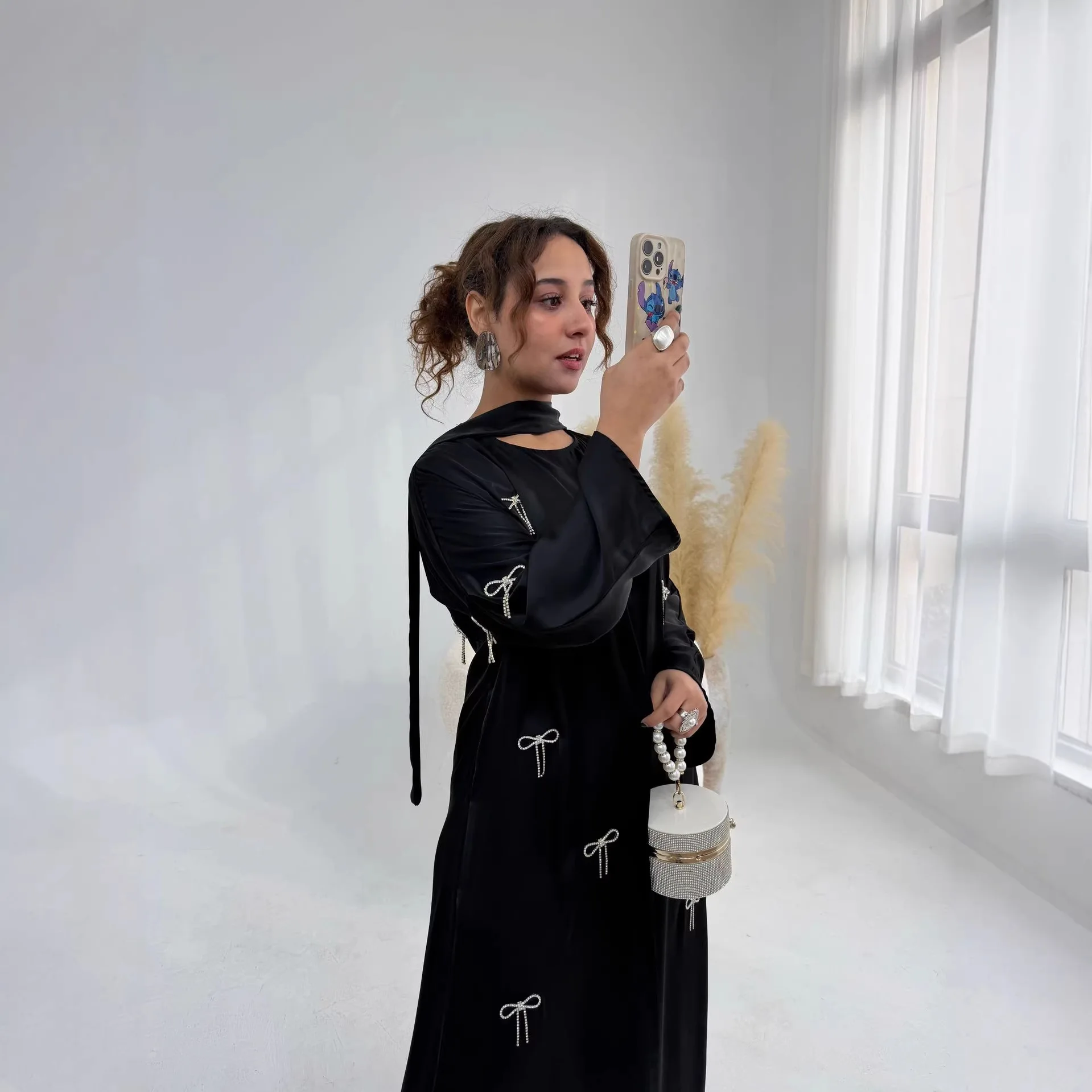 

Комплект: Длинный атласный кардиган с бриллиантами для мусульманок на Рамадан, Абайя, Дубайский кафтан, Исламская джалабия, Кимоно, кардиган, нижнее платье