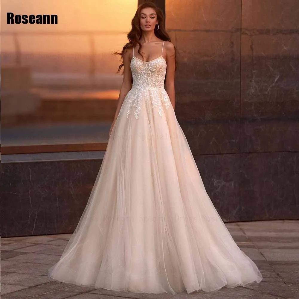 

Retro A-line Wedding Dress Applique Spaghetti Strap Draped Pleat Open Back Bride Dresses Brush Train Floor Length robe de mariée