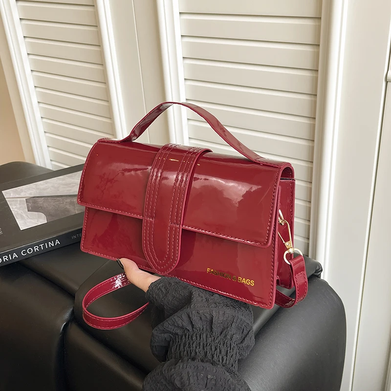 

Роскошная дизайнерская женская сумка-мессенджер - натуральная кожа, высокое качество, популярная и шикарная