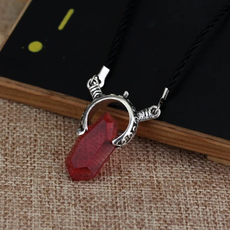 Fashion Devil May Cry Anime Demon Hunter Soul Stone Necklace Red Crystal Dante Pendant Man Woman Cosplay Jewelry Gift Wholesale