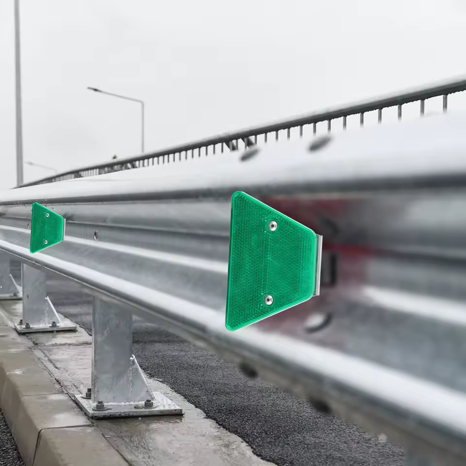 사다리꼴 도로 반사경