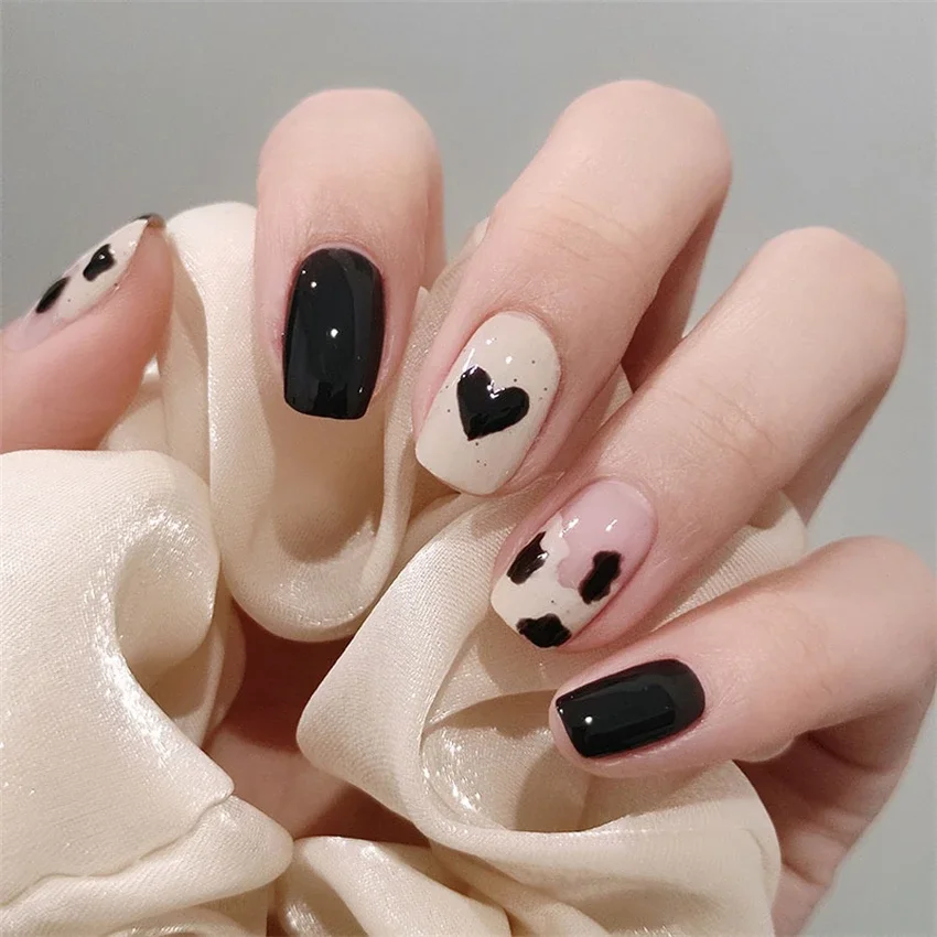 

24Pcs/Set Sweet Cool Cow Black Wearing False Nails Popular Fashion Design Fake Nail Art French Handmade Short Press on Nail Tips