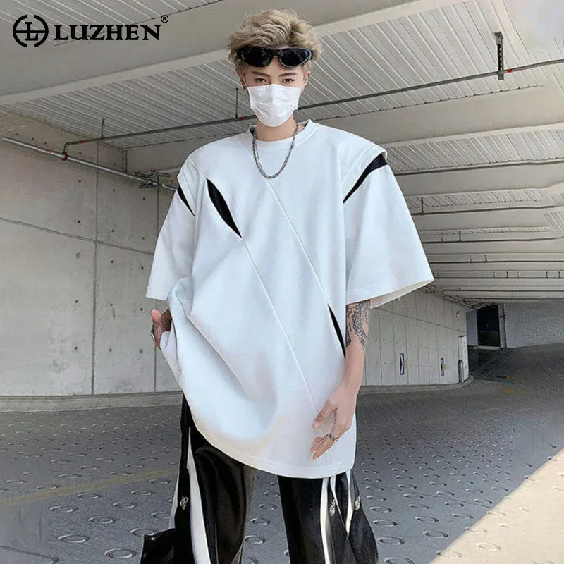 

LUZHEN свободный модный дизайн, полые контрастные лоскутные цвета, уличная одежда, топы, мужские летние футболки с подплечниками 2025, JY3516