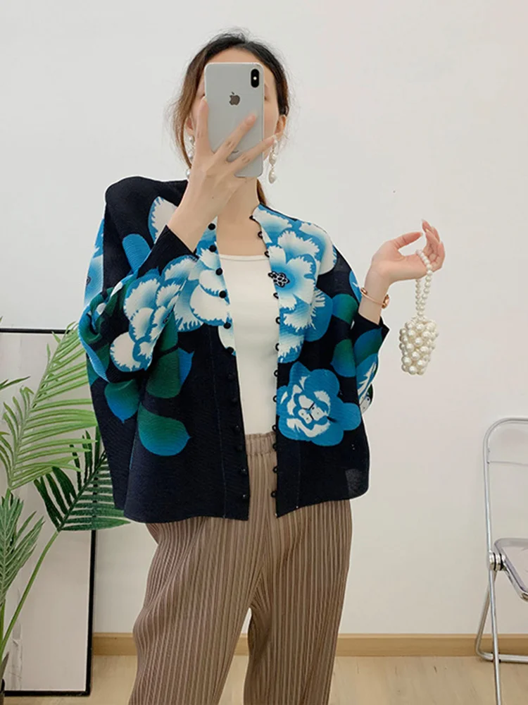 LANMREM Pleated Flower Print Short Shirt Women Long Sleeve O-neck Single Breasted Loose Female New Clothing 2024 Summer 2I700