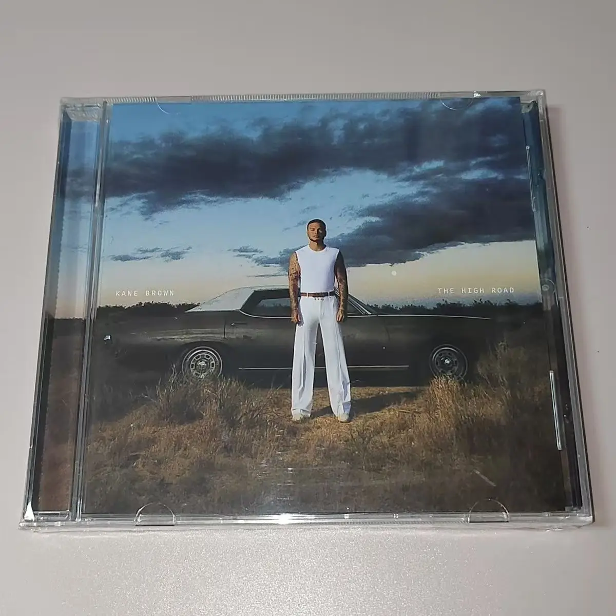 

Новый альбом Kane Brown's 2025 года. CD High Road.