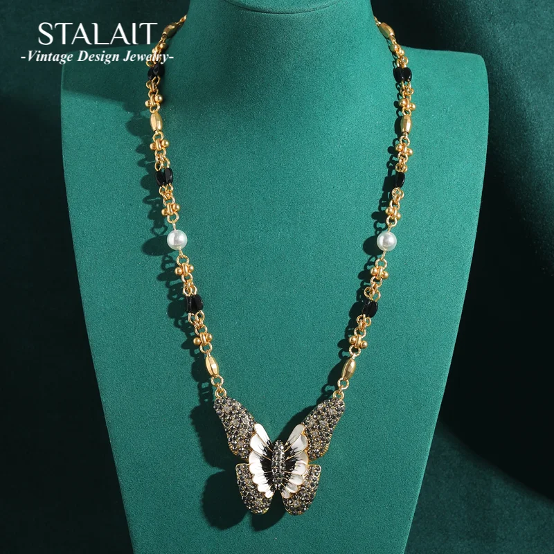 

Vintage Black Rhinestone Butterfly Necklace Pendant Pearl Chain Accessories For Women Party Luxury Designer Jewelry 2025 New