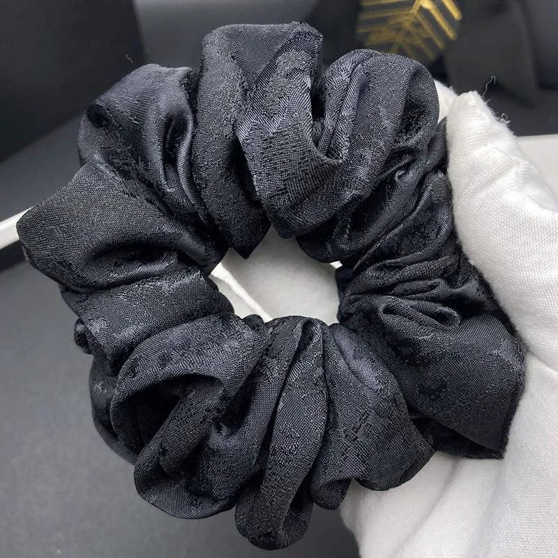 Satin Plissiertes Polka Dot Scrunchie 2026 Neuer Stil Haargummi Hoher Pferdeschwanz Haarband Elastisches Gummiband Haarbündel – Detail 4